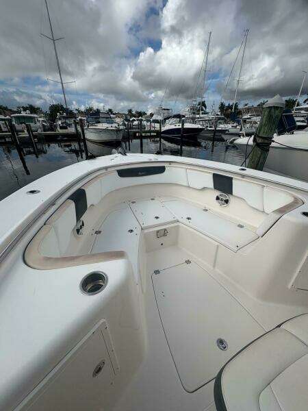 30ft Robalo Yacht For Sale