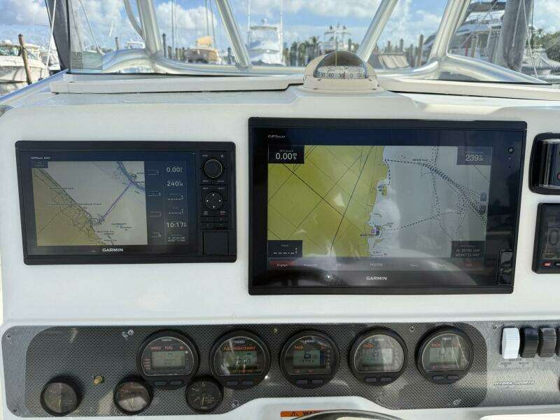 5 O Clock Somewhere 33ft Hydra Sports Yacht For Sale