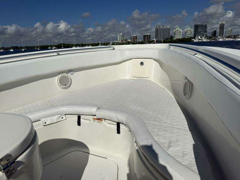 5 O Clock Somewhere 33ft Hydra Sports Yacht For Sale