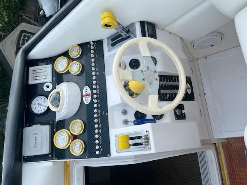 38' 2000 Cigarette Top Gun T/S 38