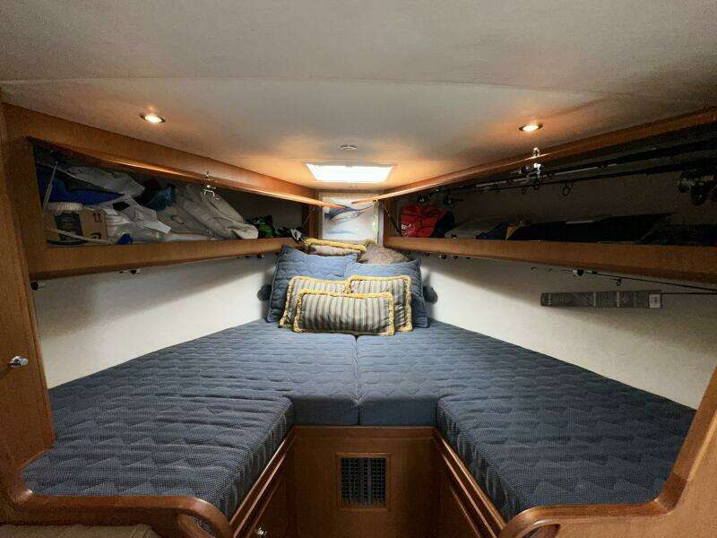 Offshore Office 40ft Topaz Yacht For Sale