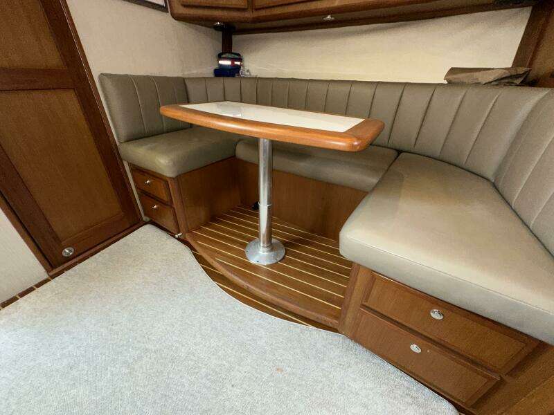 Offshore Office 40ft Topaz Yacht For Sale