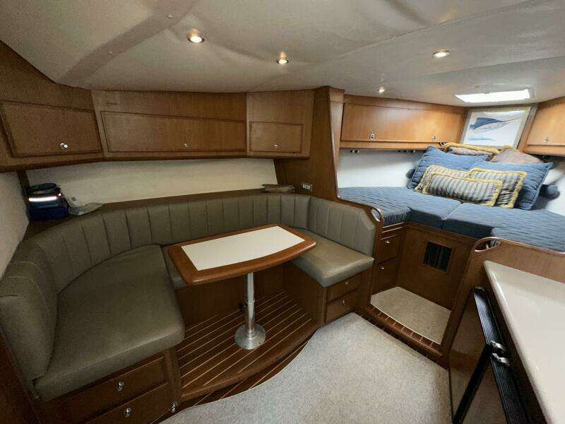 Offshore Office 40ft Topaz Yacht For Sale