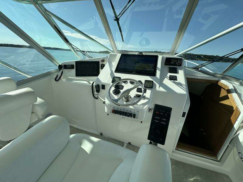 Offshore Office 40ft Topaz Yacht For Sale