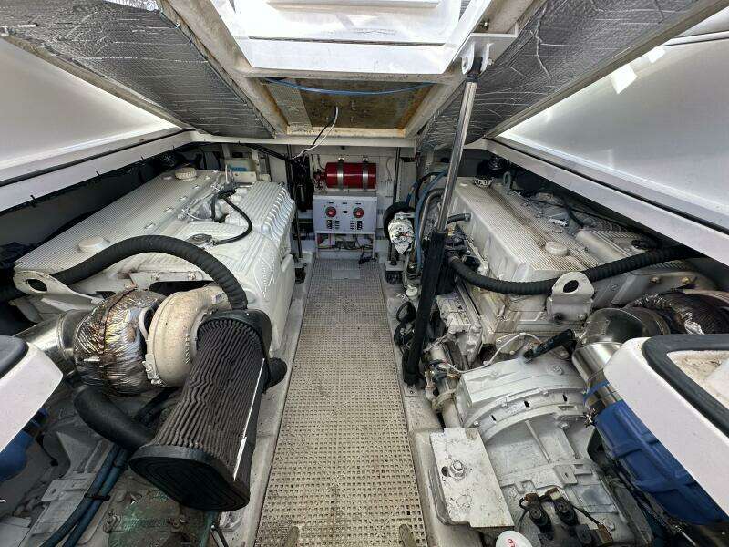 Offshore Office 40ft Topaz Yacht For Sale