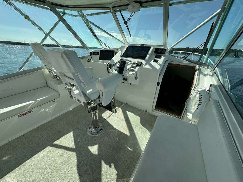 Offshore Office 40ft Topaz Yacht For Sale