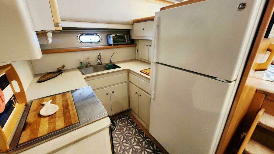 Now or Never 44ft Carver Yacht For Sale