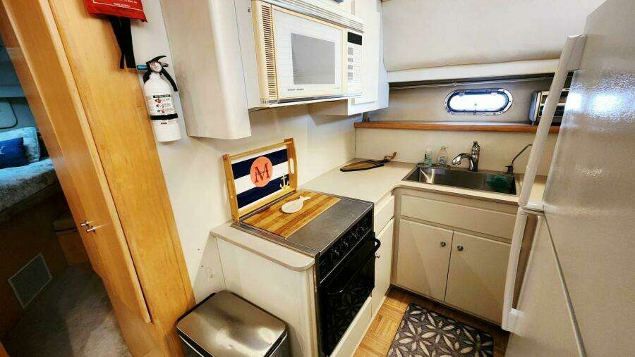 Now or Never 44ft Carver Yacht For Sale