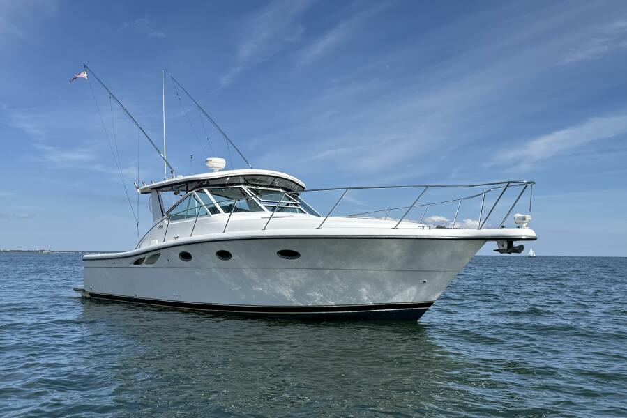 35' 2003 Tiara Yachts 3500