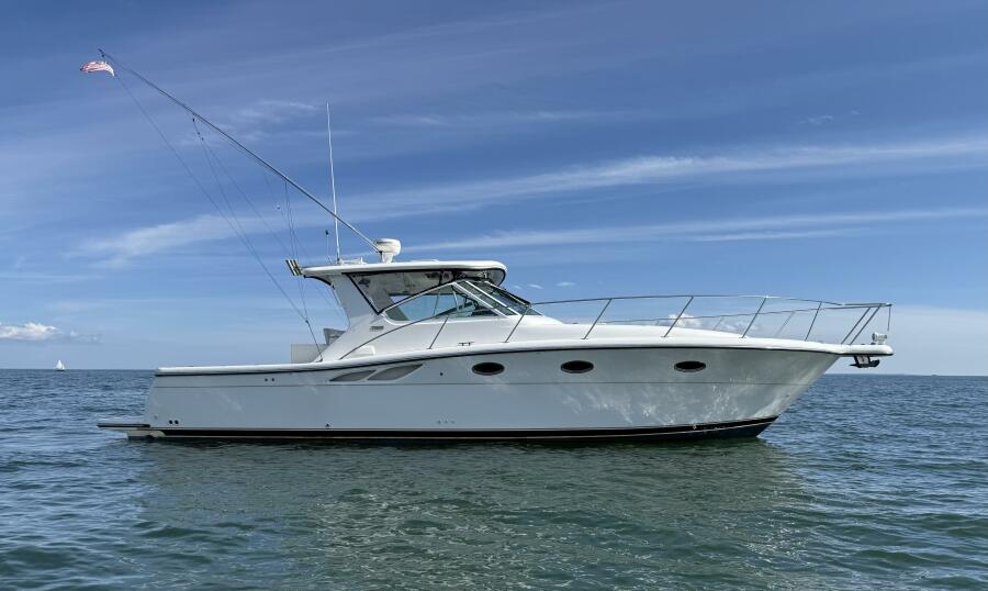 35' 2003 Tiara Yachts 3500