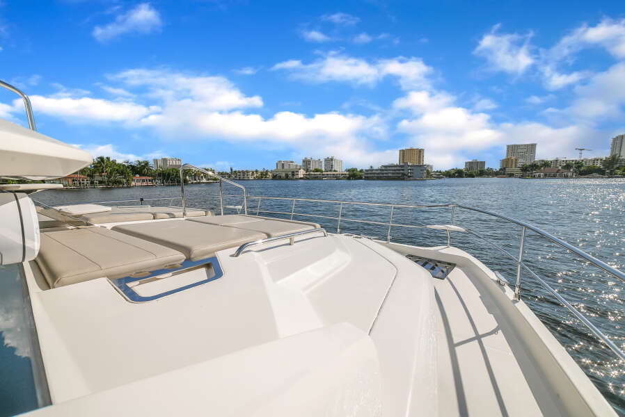 54ft Aquila Yacht For Sale