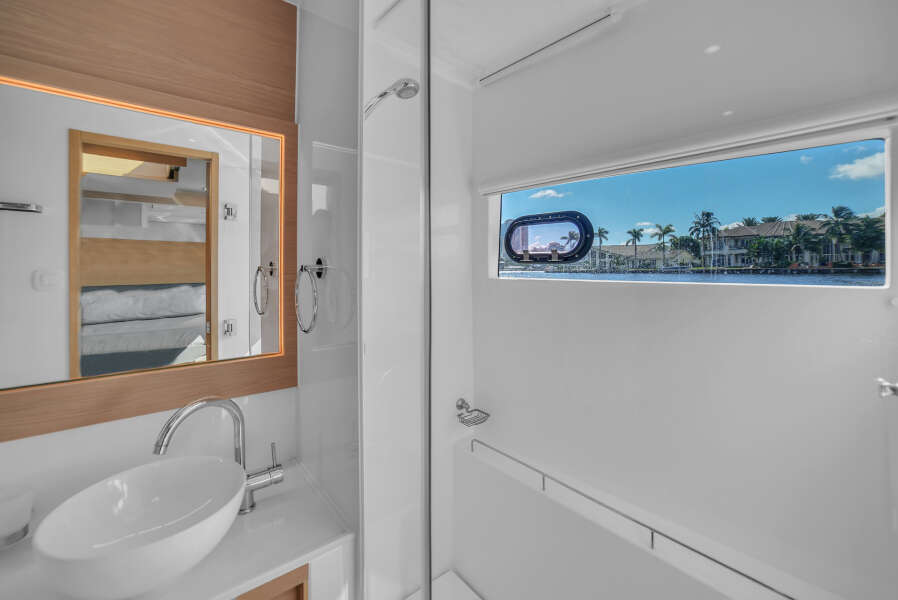 54ft Aquila Yacht For Sale