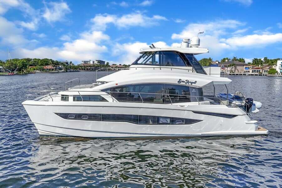 54ft Aquila Yacht For Sale