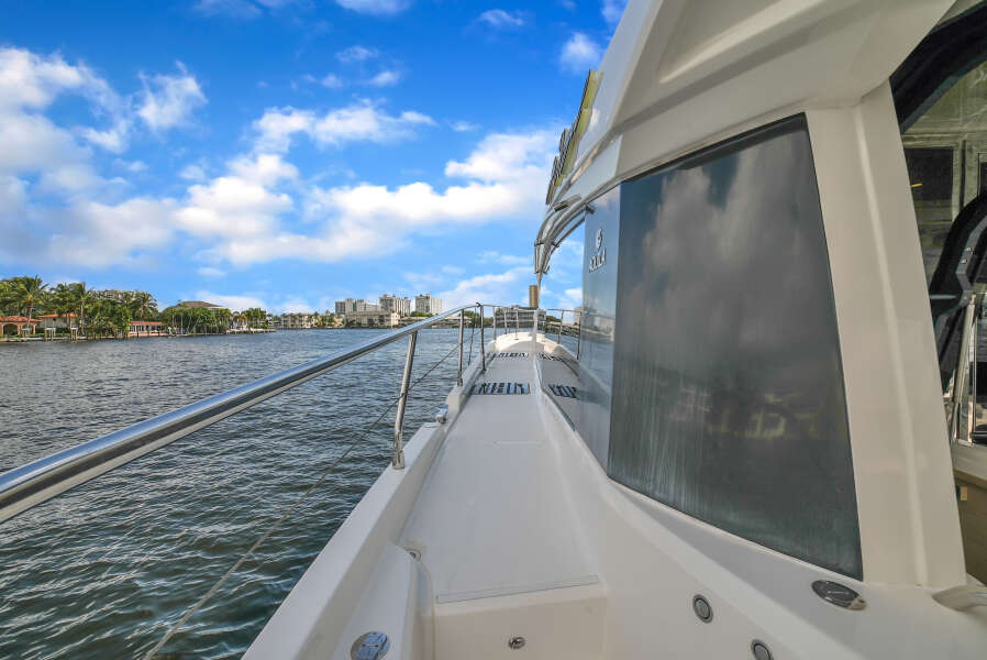 54ft Aquila Yacht For Sale