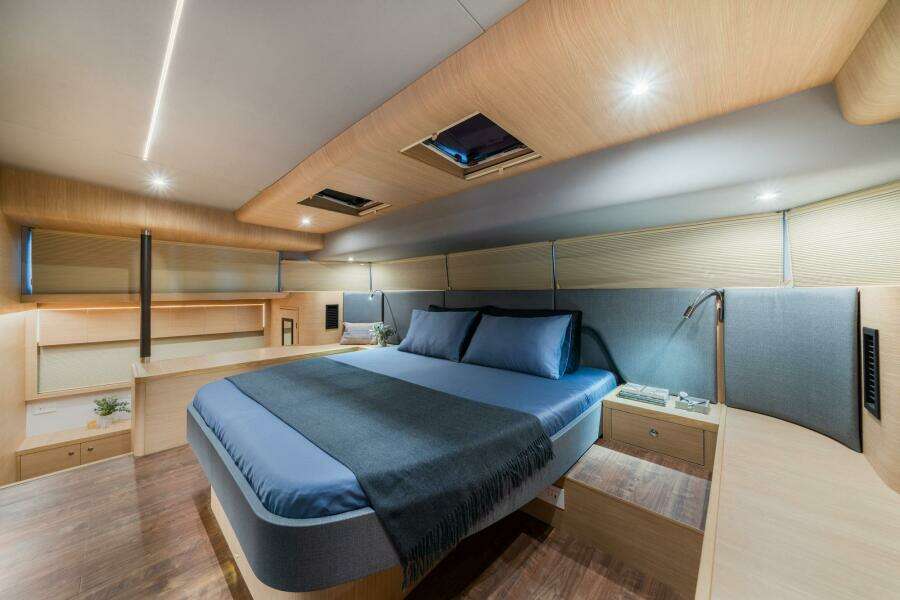 54ft Aquila Yacht For Sale