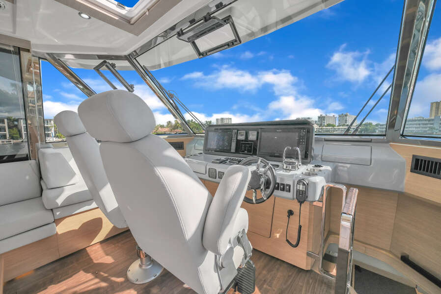 54ft Aquila Yacht For Sale