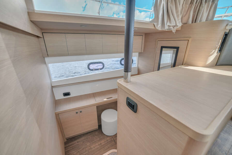 54ft Aquila Yacht For Sale