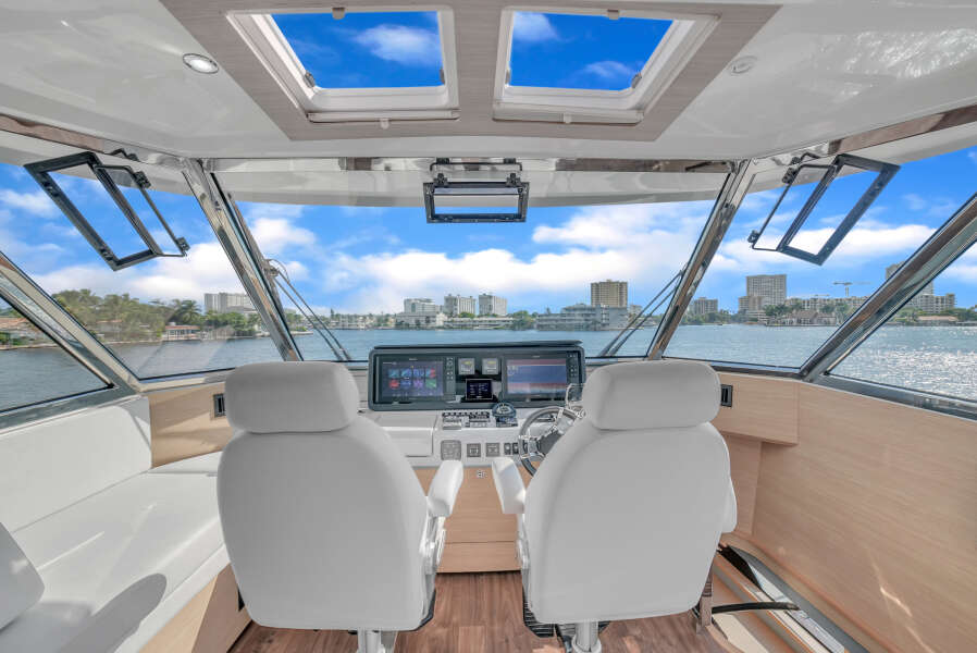 54ft Aquila Yacht For Sale