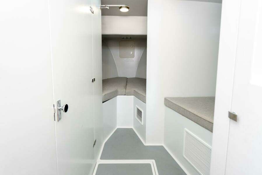 Pretty Work 42ft Mussel Ridge Yacht For Sale