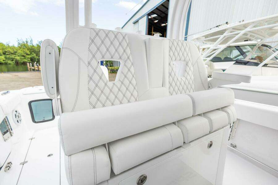 32ft Sportsman Yacht For Sale