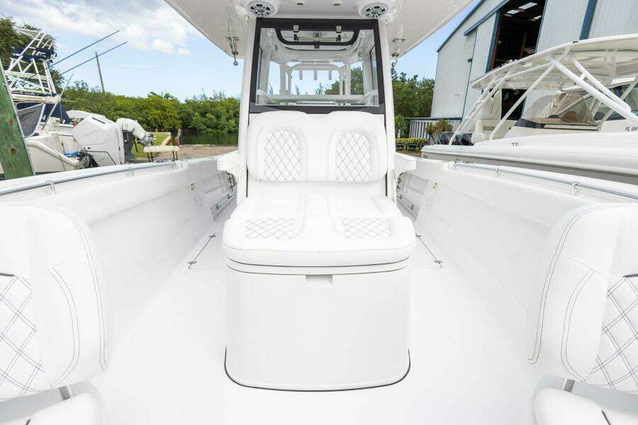 32ft Sportsman Yacht For Sale