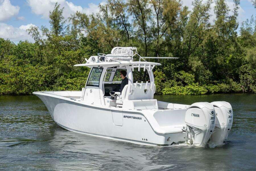 32ft Sportsman Yacht For Sale