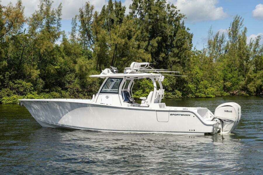 32ft Sportsman Yacht For Sale