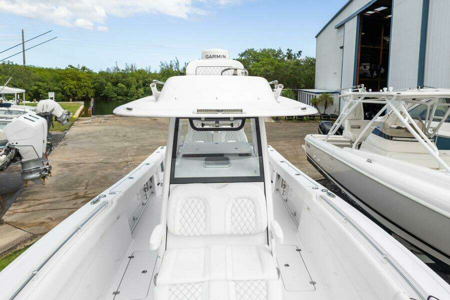 32ft Sportsman Yacht For Sale