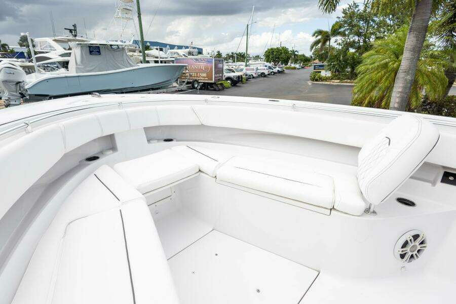 32ft Sportsman Yacht For Sale