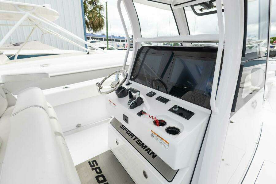 32ft Sportsman Yacht For Sale