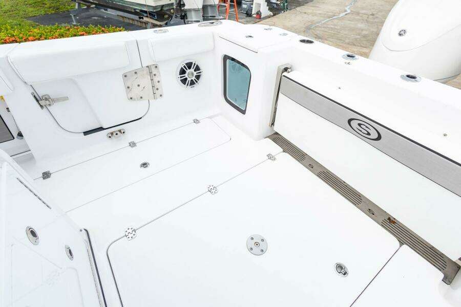 32ft Sportsman Yacht For Sale