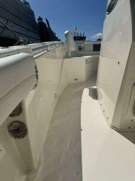 24ft Cobia Yacht For Sale