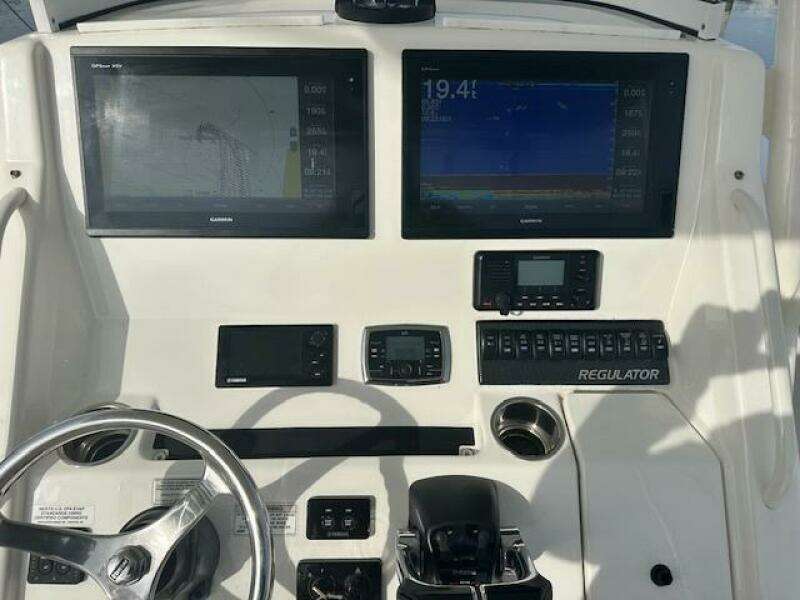 31ft Regulator Yacht For Sale