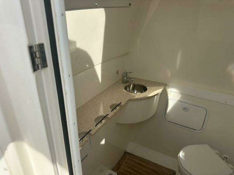 31ft Regulator Yacht For Sale