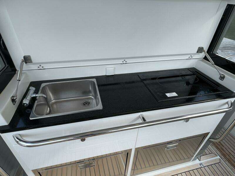 WINDRUSH 40ft Nimbus Yacht For Sale