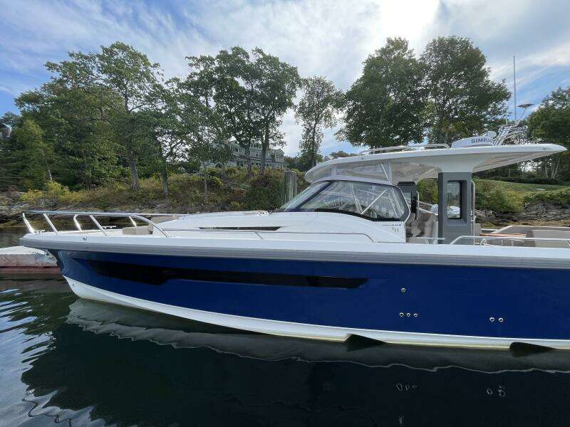 WINDRUSH 40ft Nimbus Yacht For Sale