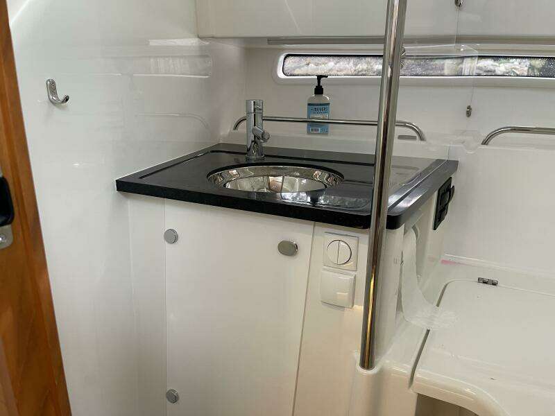 WINDRUSH 40ft Nimbus Yacht For Sale