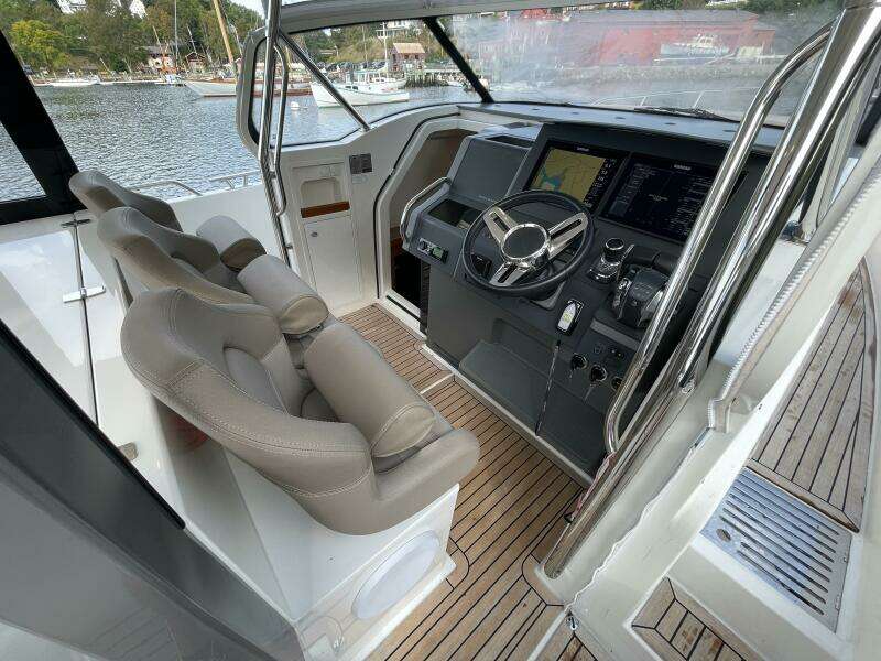 WINDRUSH 40ft Nimbus Yacht For Sale