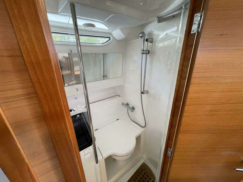 WINDRUSH 40ft Nimbus Yacht For Sale