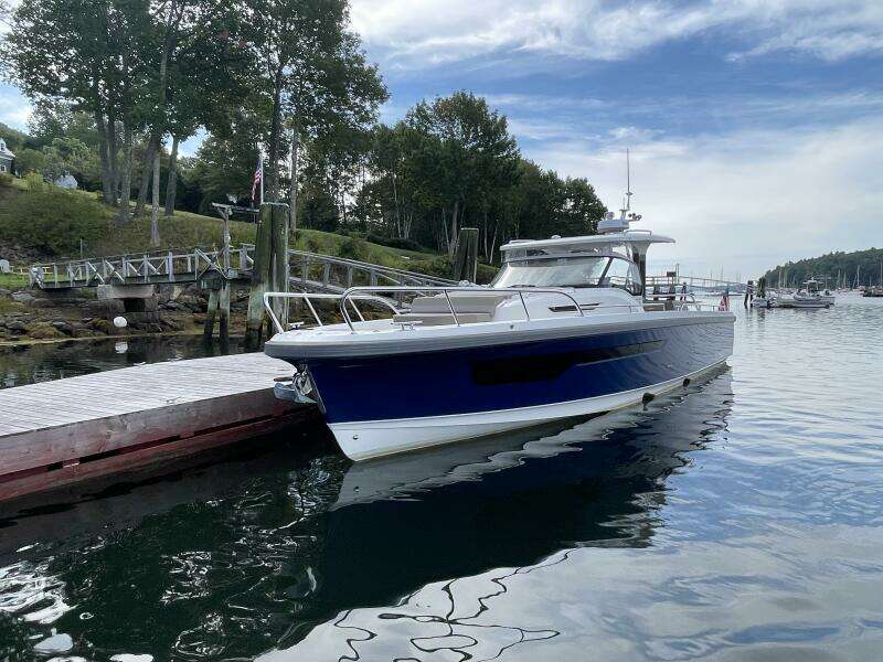 WINDRUSH 40ft Nimbus Yacht For Sale