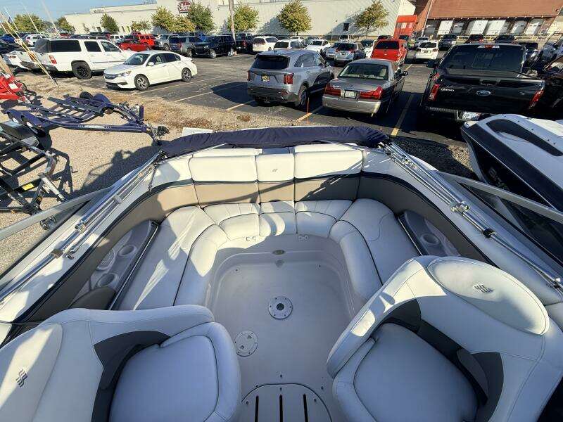 22ft Four Winns Yacht For Sale