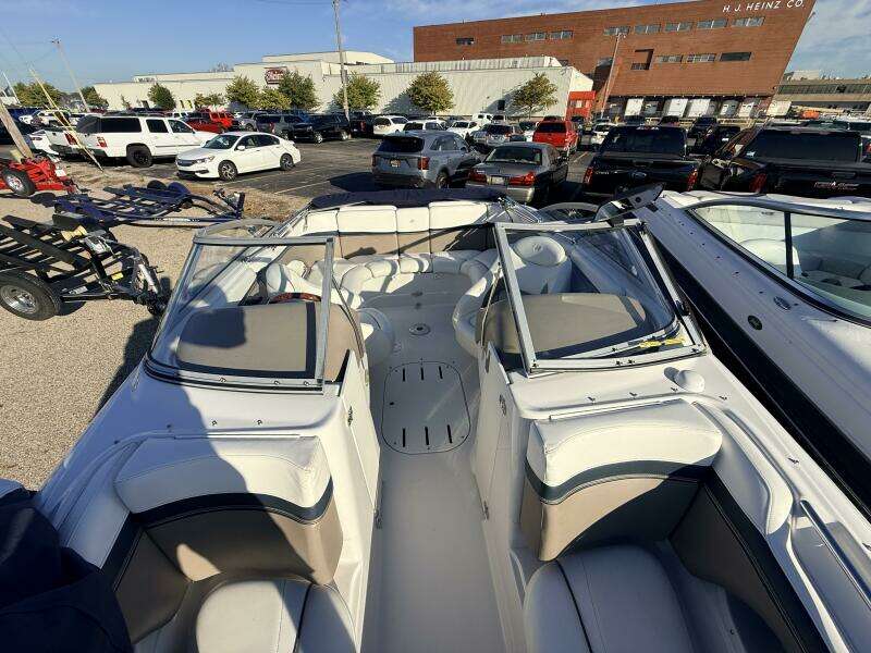 22ft Four Winns Yacht For Sale