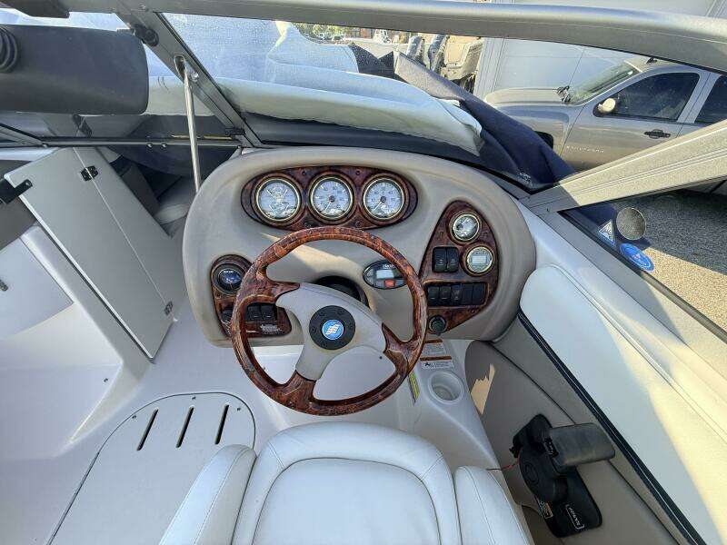 22ft Four Winns Yacht For Sale