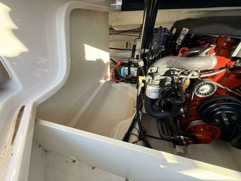 22ft Four Winns Yacht For Sale