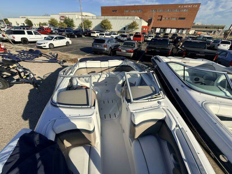 22ft Four Winns Yacht For Sale