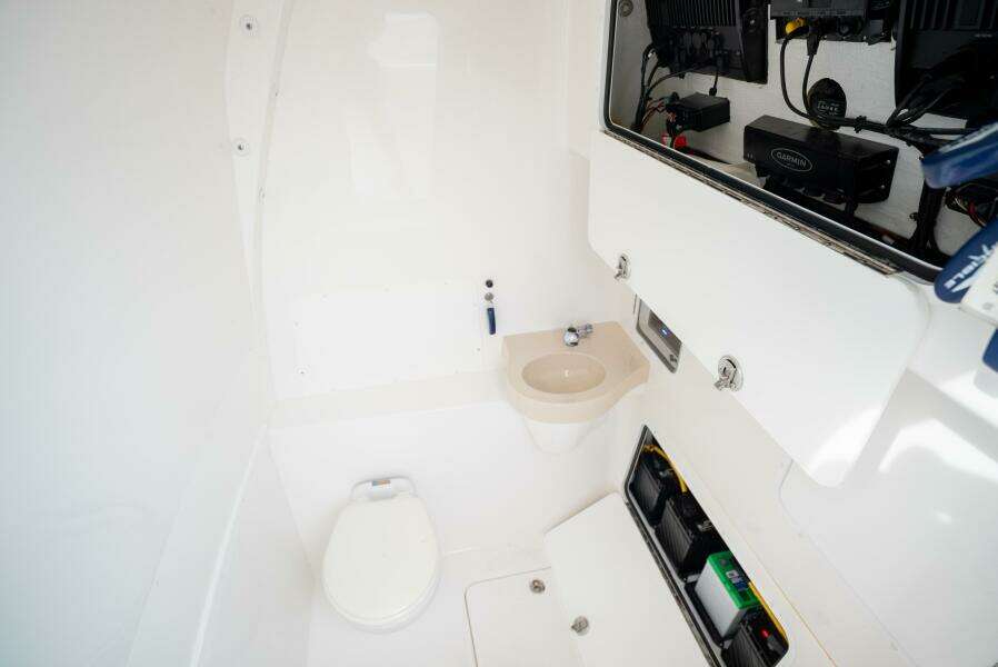 39ft Invincible Yacht For Sale