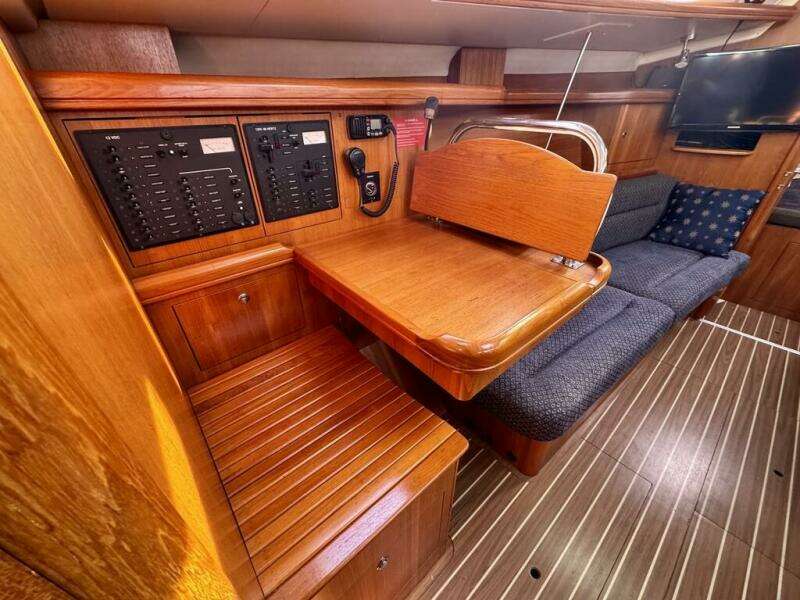 WINDEPENDENCE 38ft Hunter Yacht For Sale