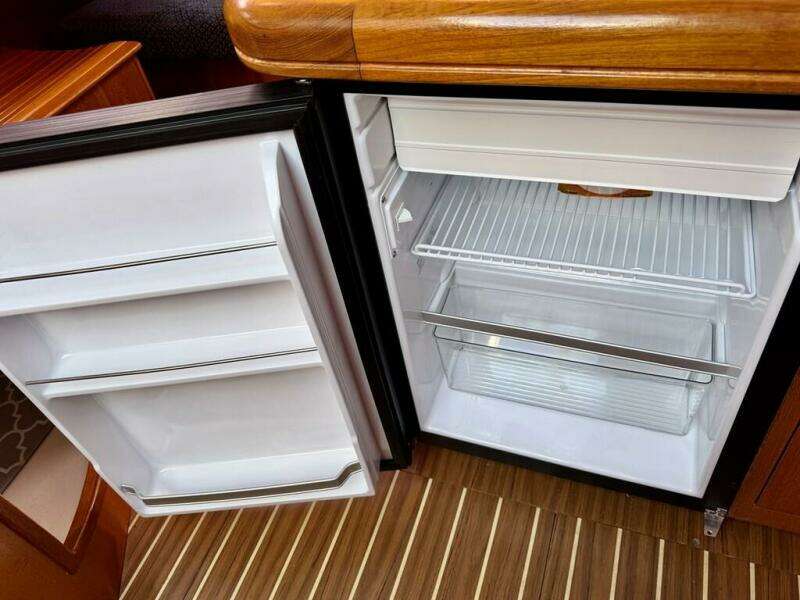 WINDEPENDENCE 38ft Hunter Yacht For Sale