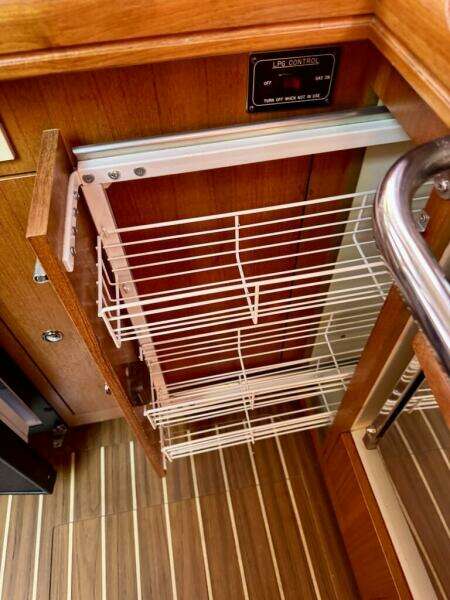 WINDEPENDENCE 38ft Hunter Yacht For Sale