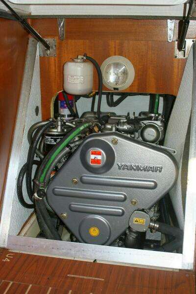 WINDEPENDENCE 38ft Hunter Yacht For Sale